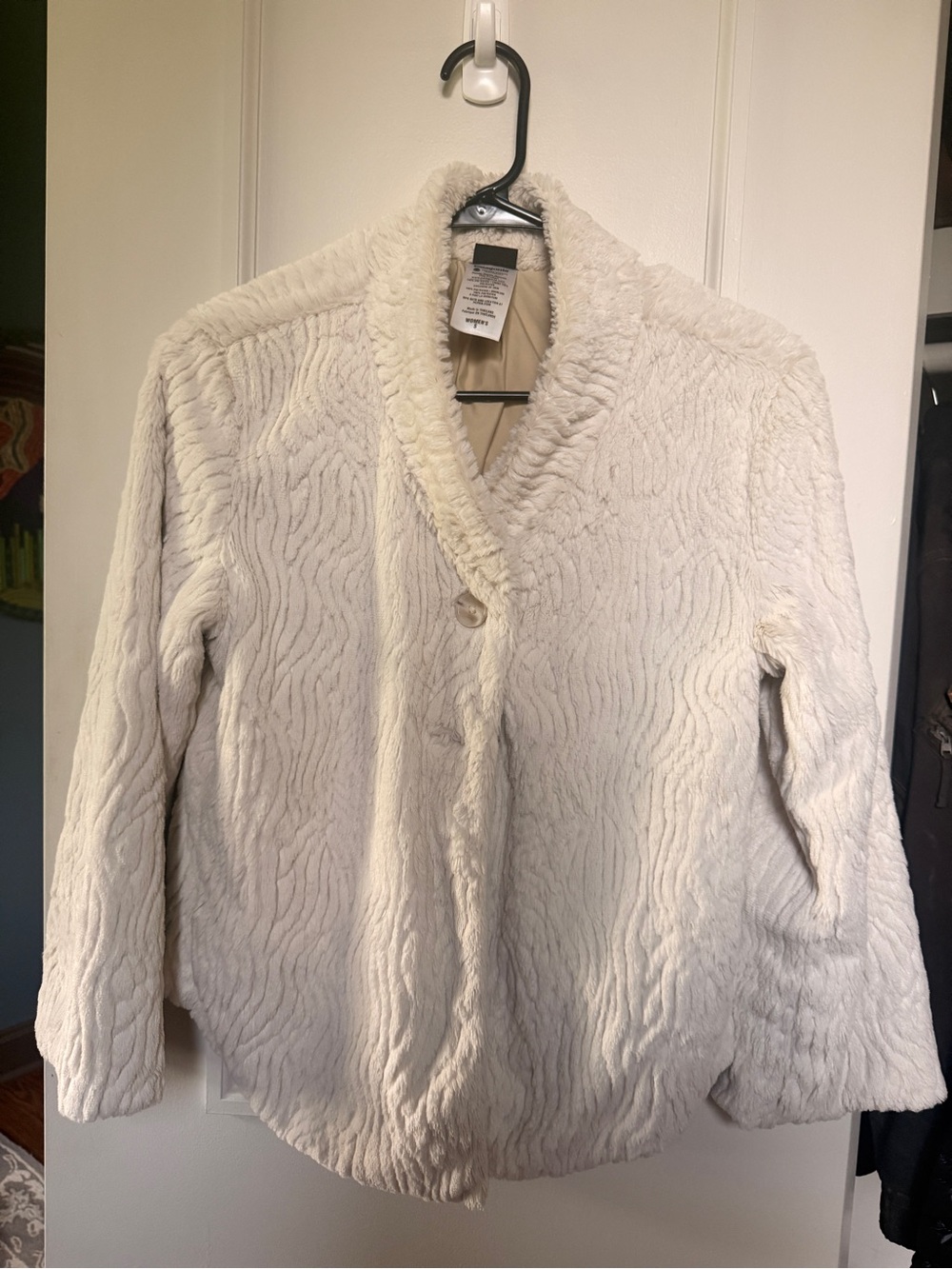 Patagonia W’s Snow Jacket- Cream Plush - Small